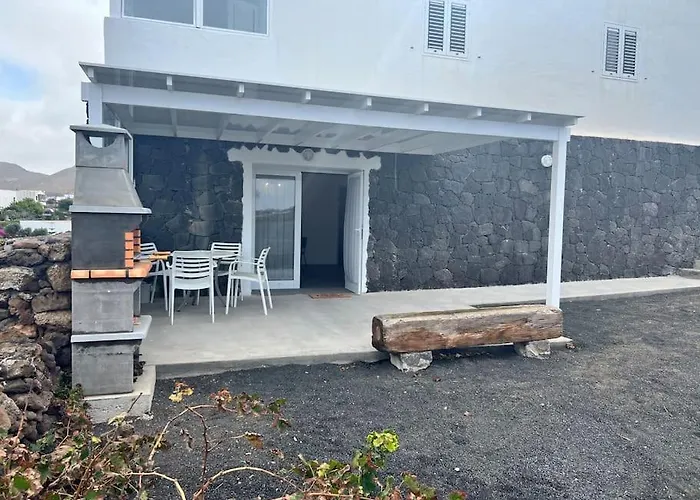 El Cercado * 蒂纳霍